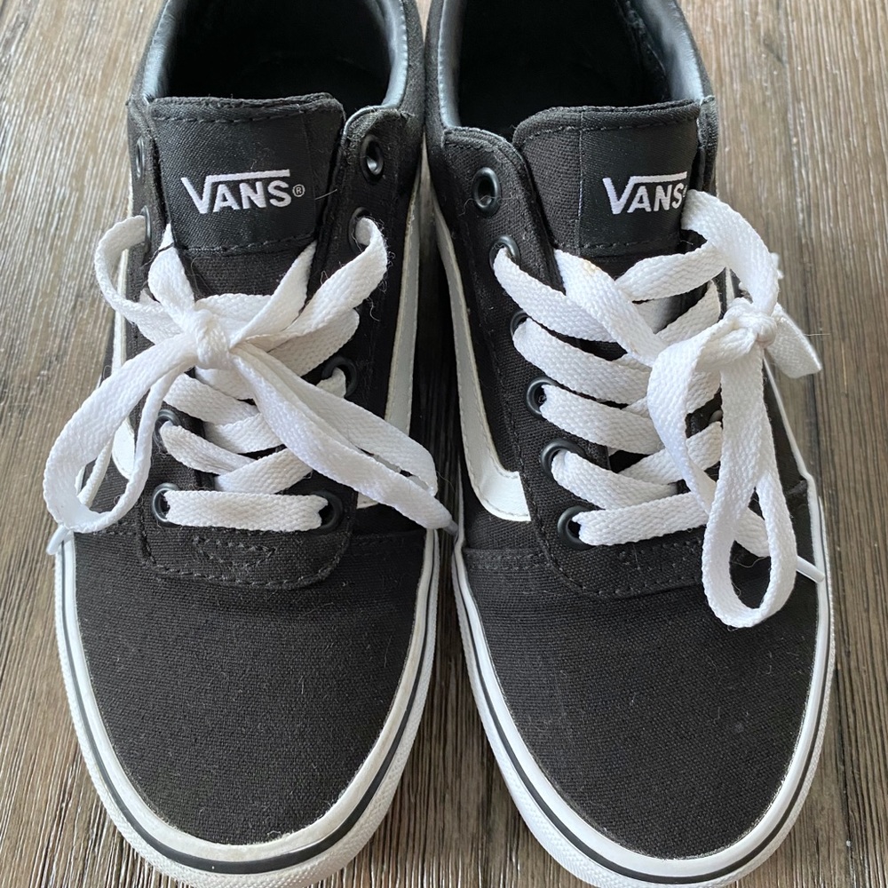 Womens Vans - Picture 4 of 9